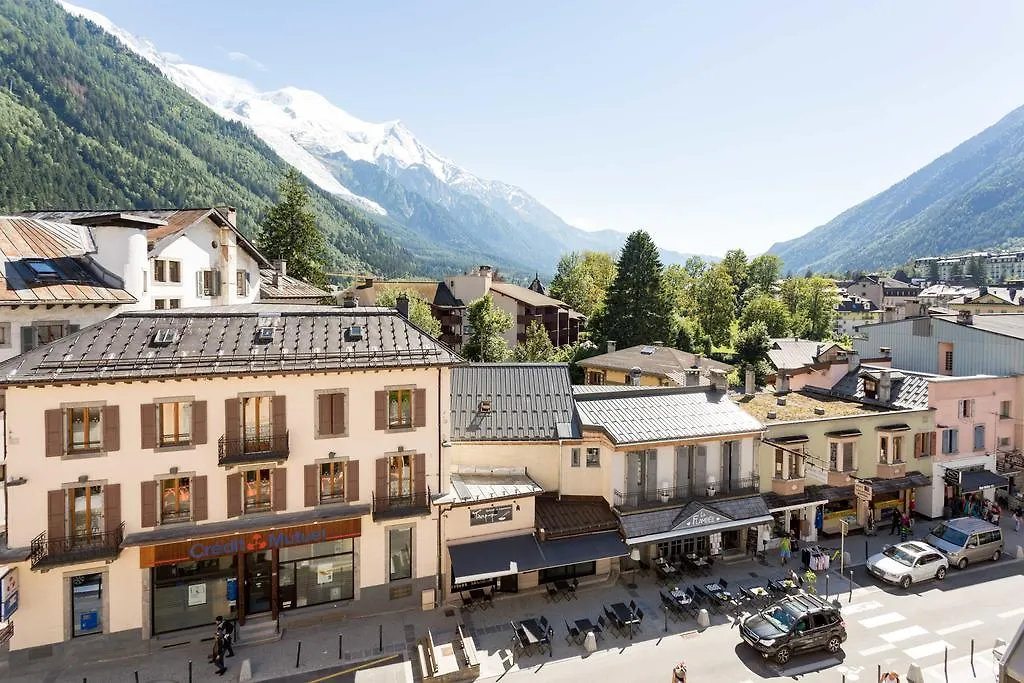 La Belle Epoque - Chamonix All Year 0*,